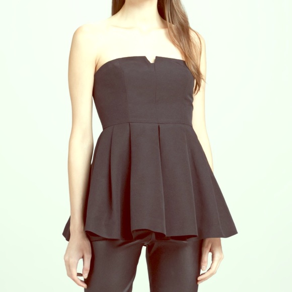 NWT Elizabeth and James strapless peplum top. Sz 8