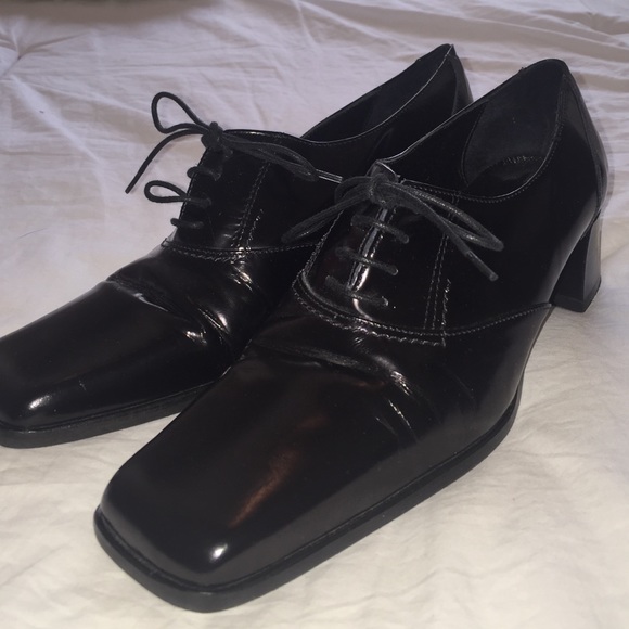 Gorgeous  Sesto Meucci leather loafers- never worn