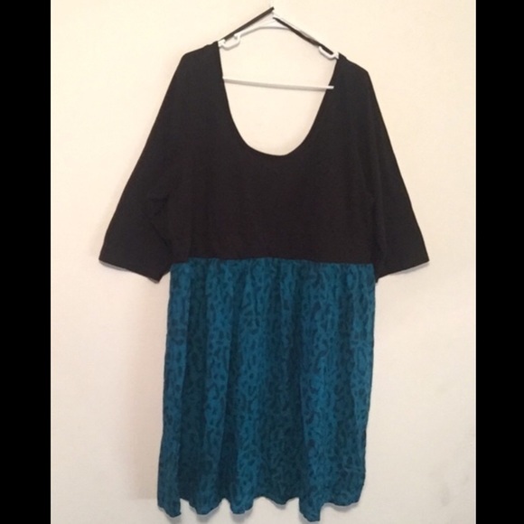 torrid Dresses & Skirts - Black & teal leopard print stretchy dress