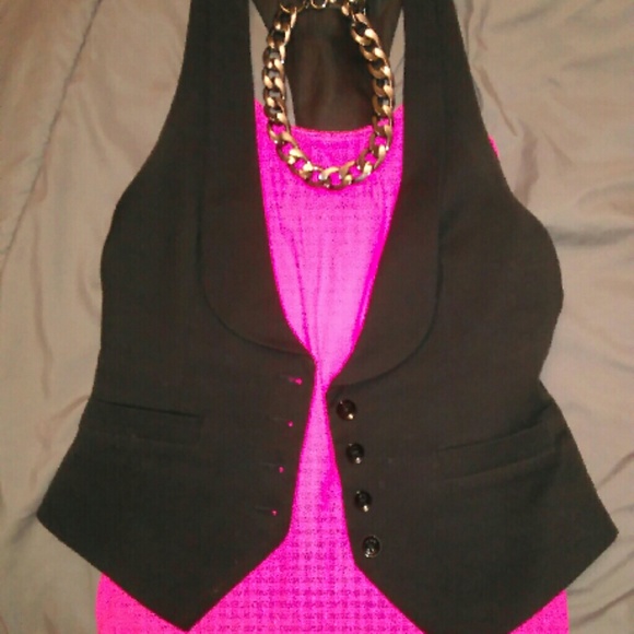Will be donated fri. Cute express vest.