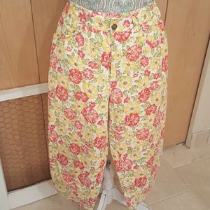 Jones New York Sport Capris Size 6