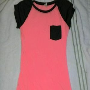 Short sleeve pink t-shirt