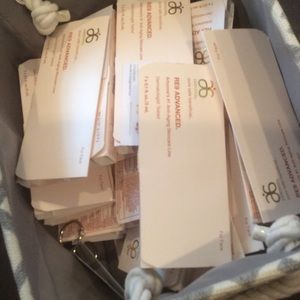 Arbonne re9 samples, every sample 3$
