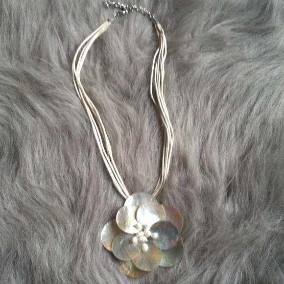 Shell flower necklace.