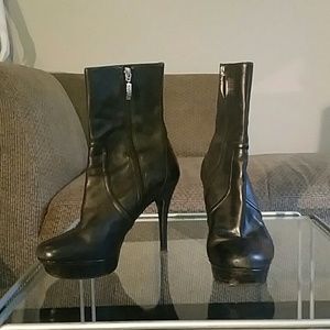 Guess ankle high high heel boots size 9