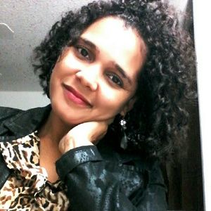 Meet your Posher, Hosana