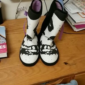 Never Worn Iron Fist Misfits Fug Boots