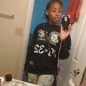 Meet your Posher, Briana