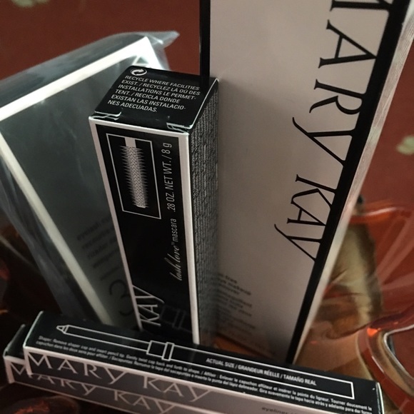 microdermabrasion and eyes set $25
