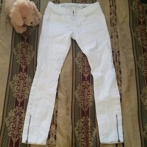 Converse White Jeans