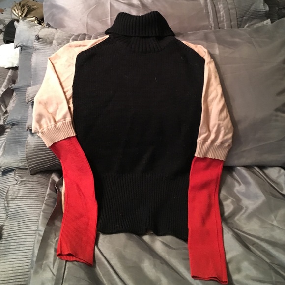 Karen Millen Long sleeve sweater-British designer