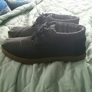 Men's TOMS(good condition)