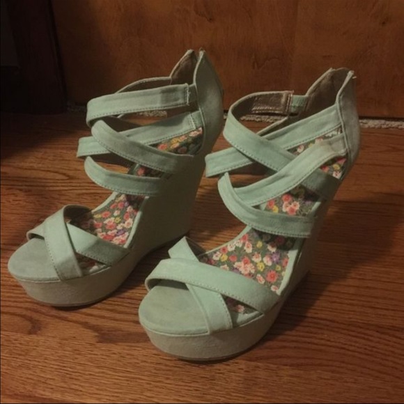 Wedges - image 1