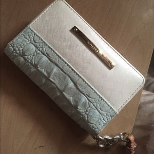 Brahmin wristlet wallet