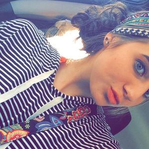 Meet your Posher, Emily