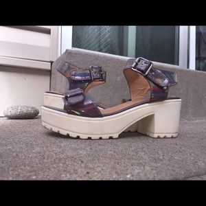 Chunky holographic heel