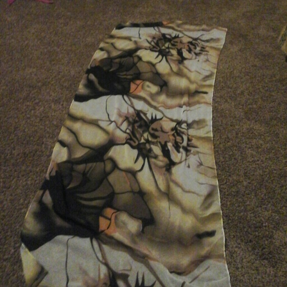 Scarf - Picture 2 of 2