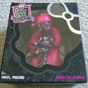 Draculaura Vinyl figure--Reseved
