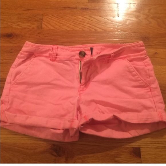American Eagle Twill Midi Shorts - Picture 3 of 3