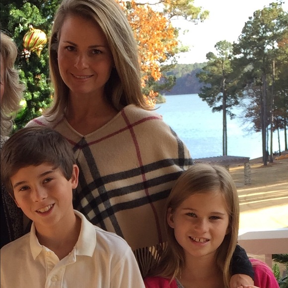 Meet your Posher, Amy - Picture 2 of 3