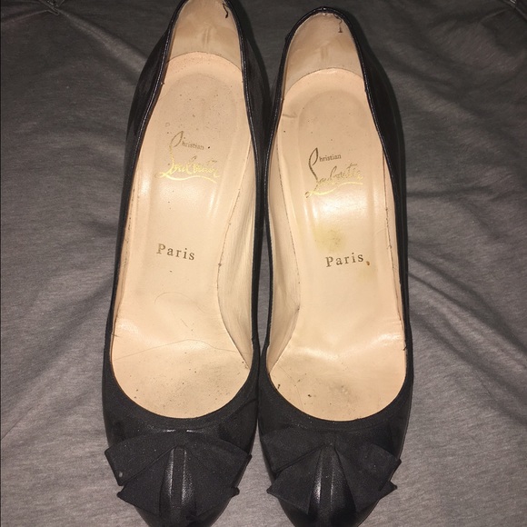 Christian Louboutin Black Lavalliere Bow Pumps - Picture 4 of 4