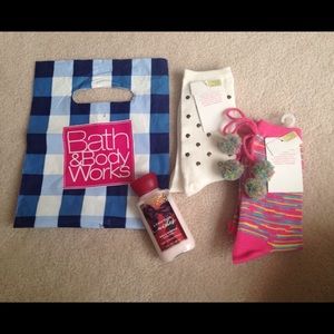 Get cozy and snug bundle! NWT