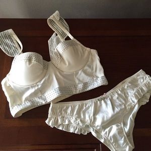 SOLD-Victoria's Secret bra and panty set