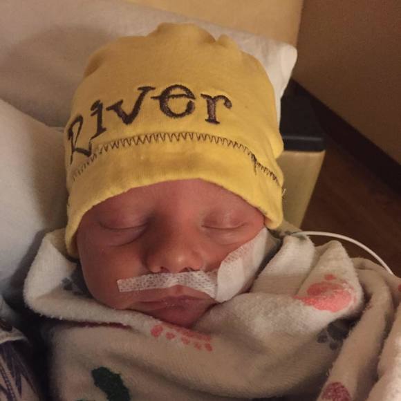 Meet your Posher, Casie - Picture 1 of 1