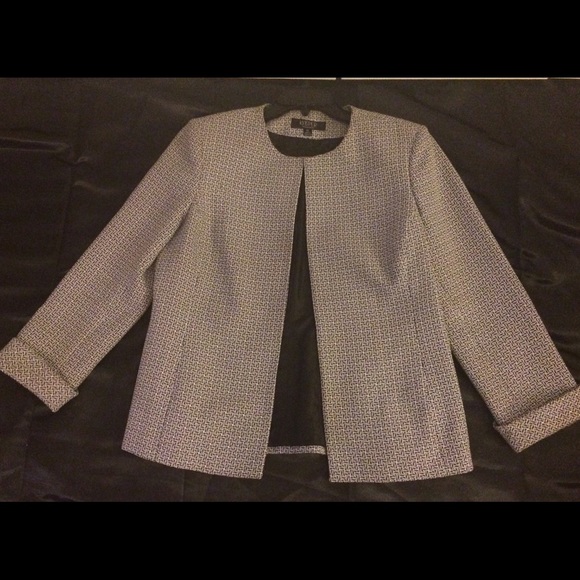 🌷BUTTONLESS ACCENT BLAZER🌷 PRICE REDUCED!!!!!