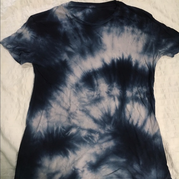 Brandy Melville tie dye t-shirt