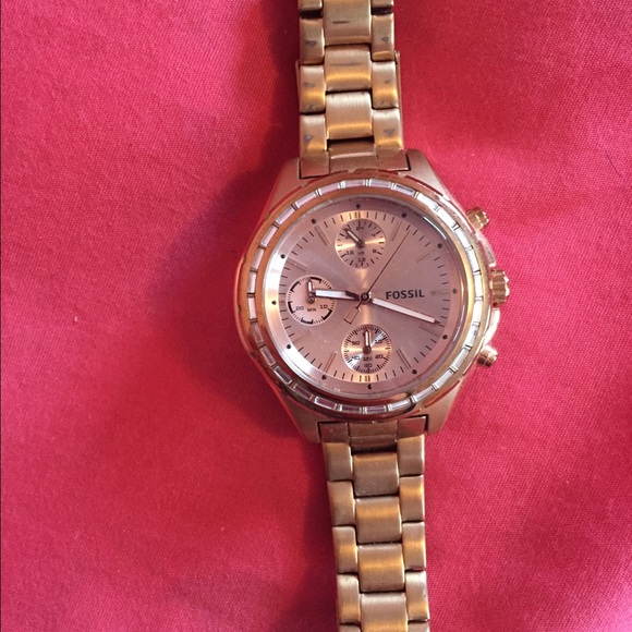 Rose gold fossil watch