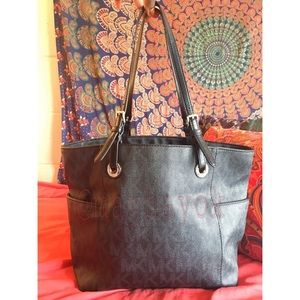 Michael Kors Jet Set Logo Tote Bag