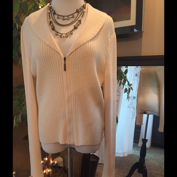 St. John Sweaters - 💙St John Sport Alabaster Zip Shawl Collar