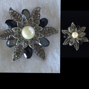 'Pearl's Night Out' pendant AND pin.