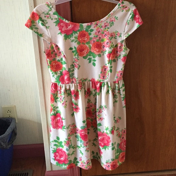 Pacsun kirra brand floral dress