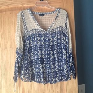 Flowy geometric print top