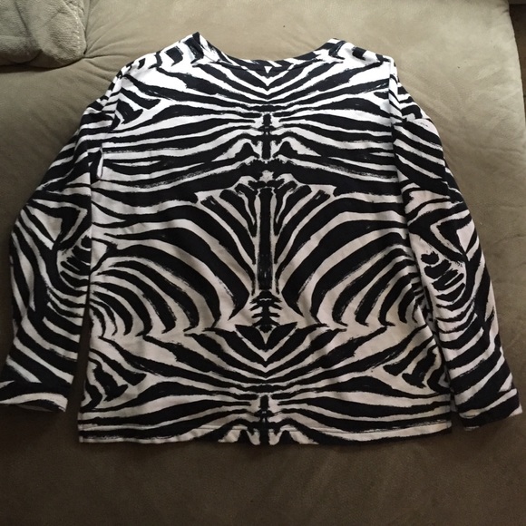 H&M zebra print sweater - Picture 4 of 4