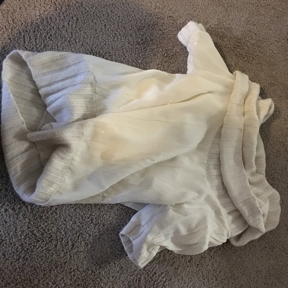 Alice and Olivia Short sleeve sweater