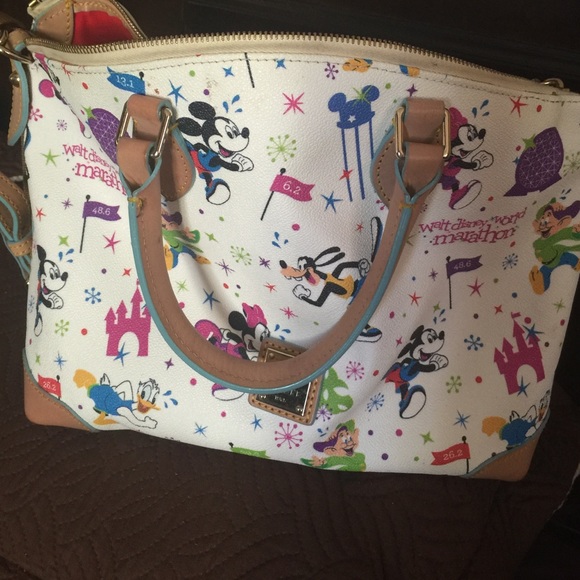 Dooney & Bourke