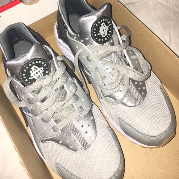 Grey Hurraches