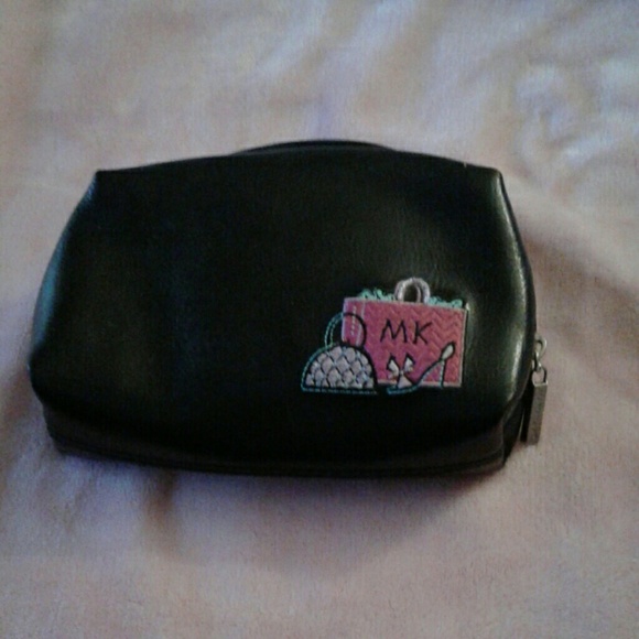 Makeup bag - Picture 1 of 1