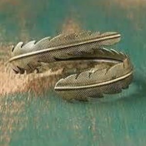 NWOT FREE PEOPLE Adjustable Feather Wrap Arm Cuff