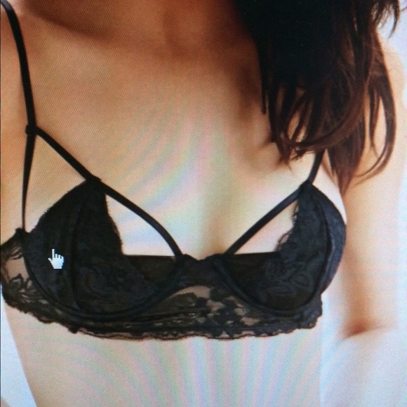 Lacy Cut Out Bra from Urban