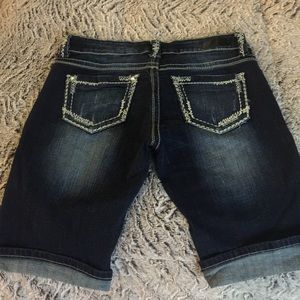 Bermuda jean shorts