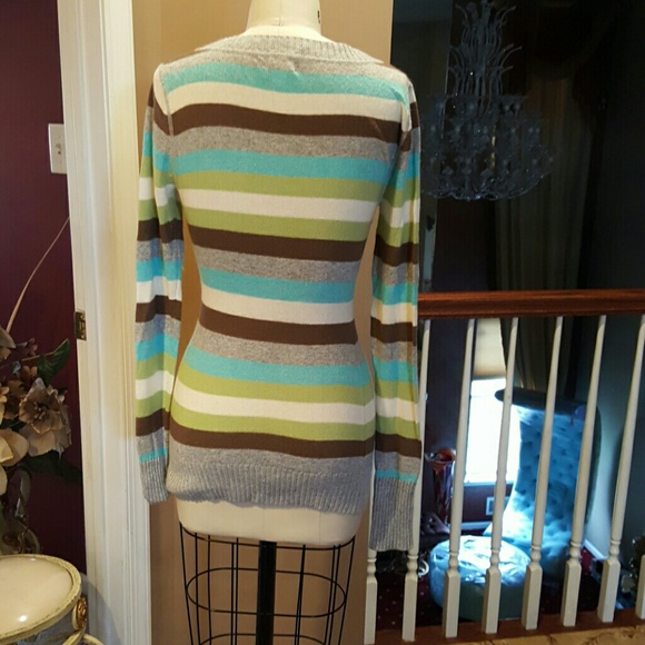 Sweater - Picture 2 of 2