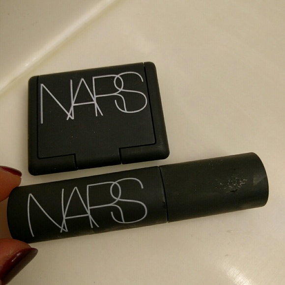Nars limited edition shadow in daphne and mascara