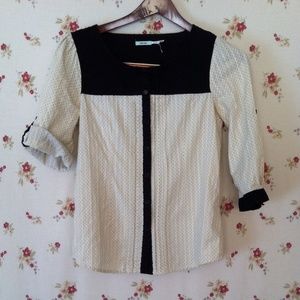*CLOSET CLOSING SALE* Black & Cream Button Down