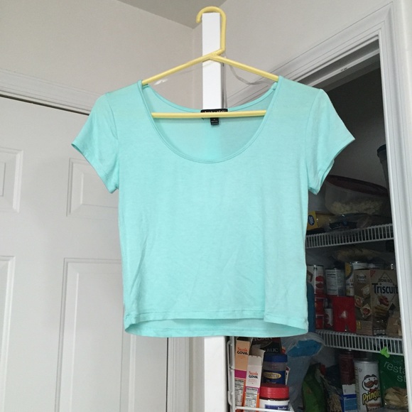 Crop top - Picture 1 of 1