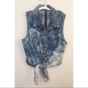 Forever 21: Acid Wash Jean Crop Top Vest