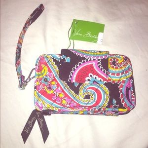 Vera Bradley- smartphone wristlet 2.0